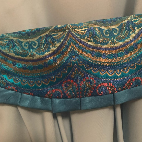 Dress - Picture 3 of 6